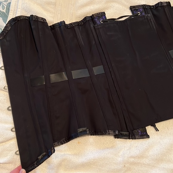 28” Royal purple damask steel boned over bust corset goth Victorian - Picture 6 of 8